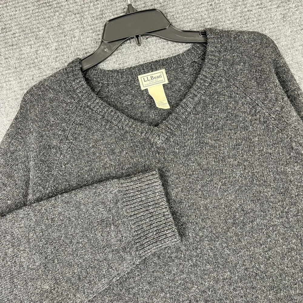 LL Bean Lambswool V-Neck Sweater Mens‎ XL Wool Raglan Sleeve Casual Layering